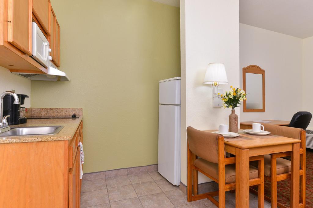 Americas Value & Suites-winnie 2* Winnie