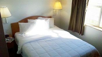 Americas Value & Suites-winnie Hotel 2*