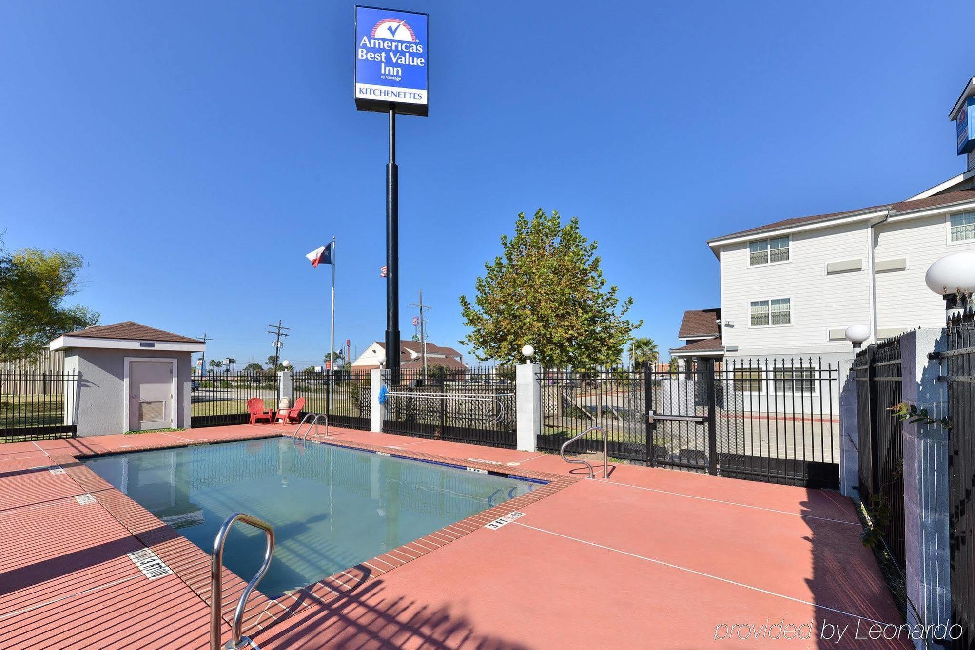 Americas Value & Suites-winnie 2* Winnie