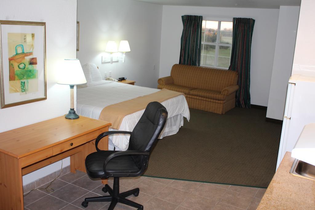 Hotel Americas Value & Suites-winnie